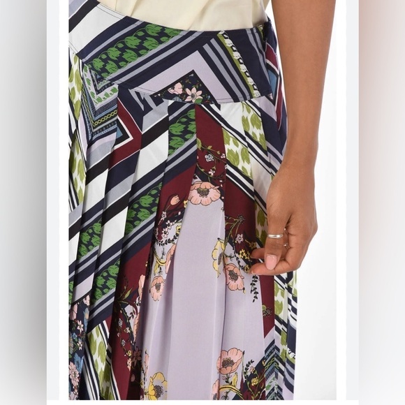 Tory Burch | Printed Pleated Skirt Silk Floral Knee Length Size 12 - Picture 2 of 12